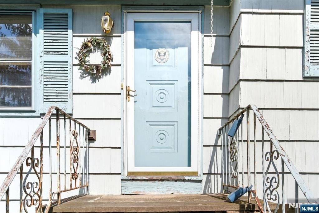 Photo of 37 Demarest Avenue, Oakland, NJ 07436 (MLS # 25036213)