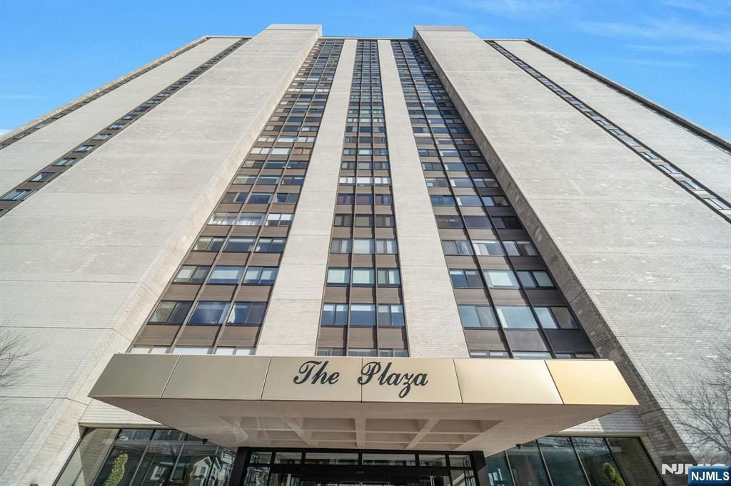 Photo of 1500 Palisade Ave #14F, Fort Lee, NJ 07024 (MLS # 26010308)