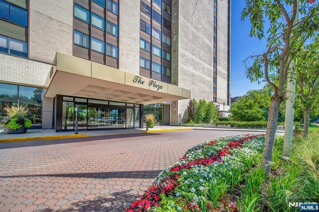 Photo of 1500 Palisade Ave #14F, Fort Lee, NJ 07024 (MLS # 26010308)