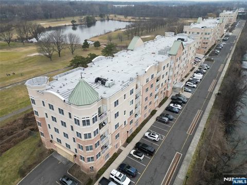 Photo of 3205 Windsor Park Ct, Englewood, NJ 07631 (MLS # 26001165)