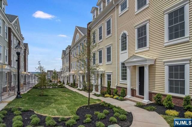 2 Parkside Lane