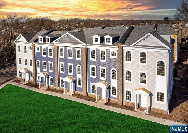 2 Parkside Lane