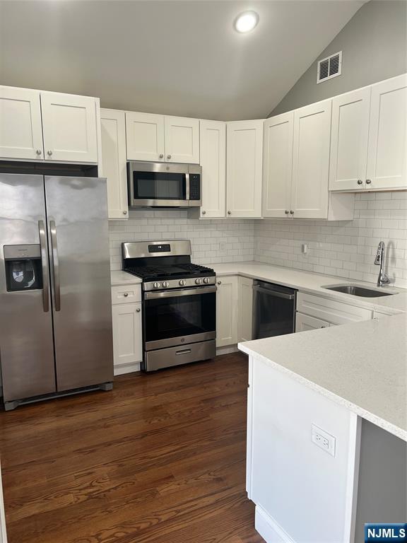 421 William Street 2