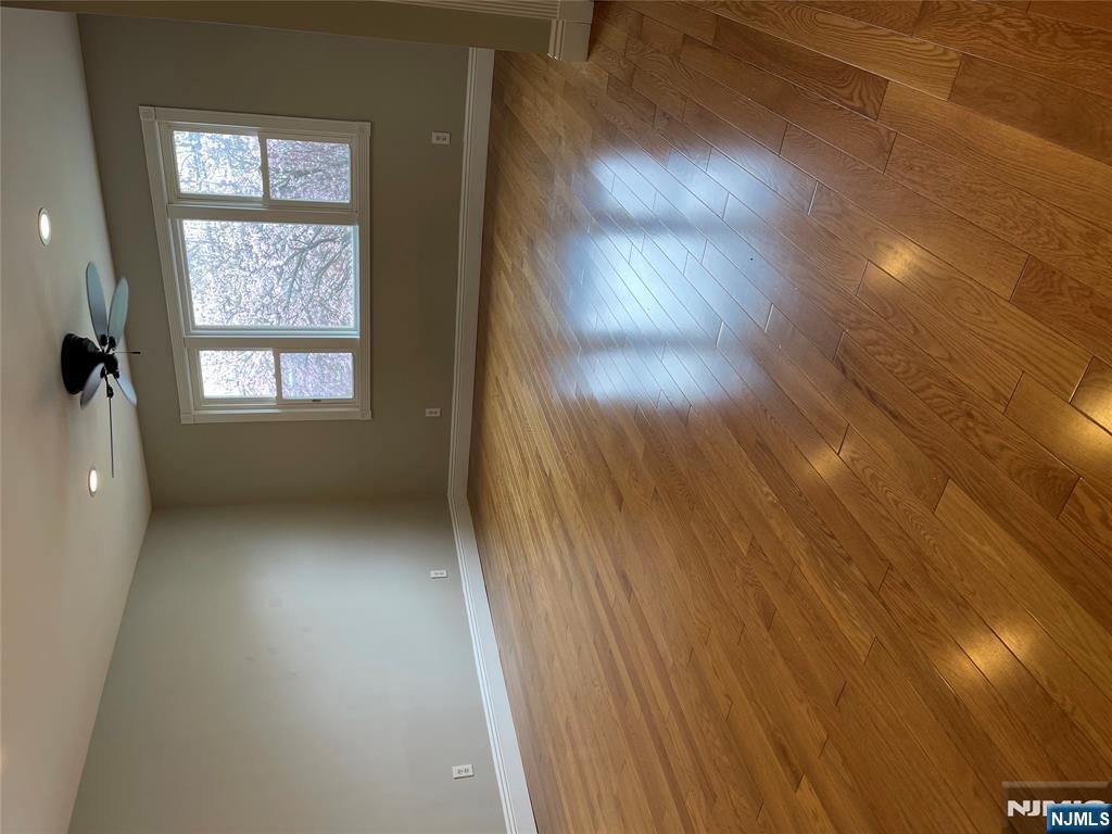 Rental Property at 119 Carmita, Rutherford, New Jersey - Bedrooms: 2 
Bathrooms: 2 
Rooms: 6  - $3,200 MO.