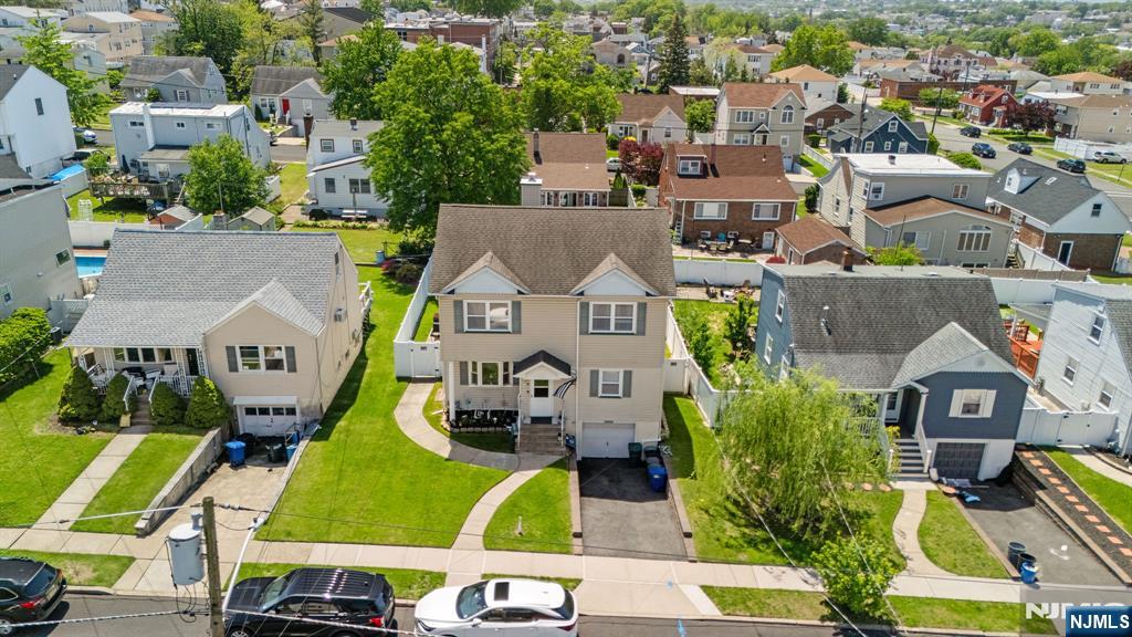 25 Allan Drive