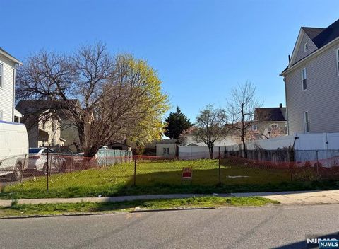 75 Campbell Avenue Hackensack NJ 07601