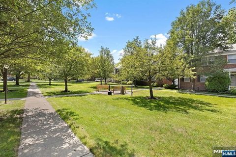 Photo of 628 Grand Ave #C, Leonia, NJ 07605 (MLS # 26011108)