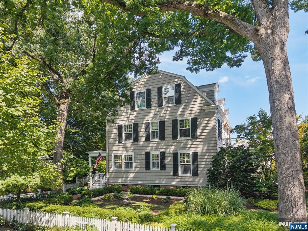 69 Forest Avenue
