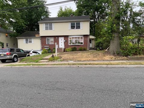 Photo of 8 Ralph St #first Floor, Bergenfield, NJ 07621 (MLS # 25028830) Photo of 8 Ralph St #first Floor, Bergenfield, NJ 07621 (MLS # 25028830)