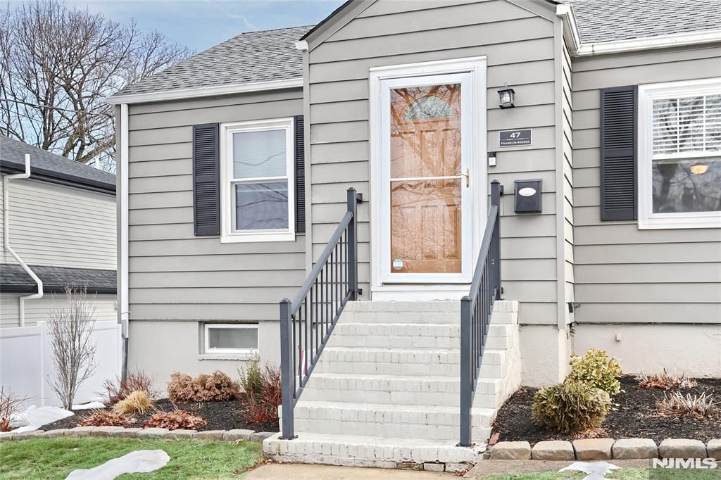 Photo of 47 Franklin Avenue, Hasbrouck Heights, NJ 07604 (MLS # 26006817)