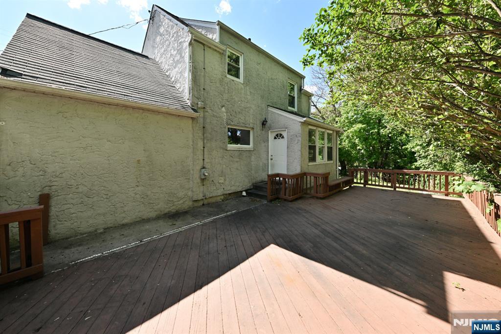1113 Cedar Street