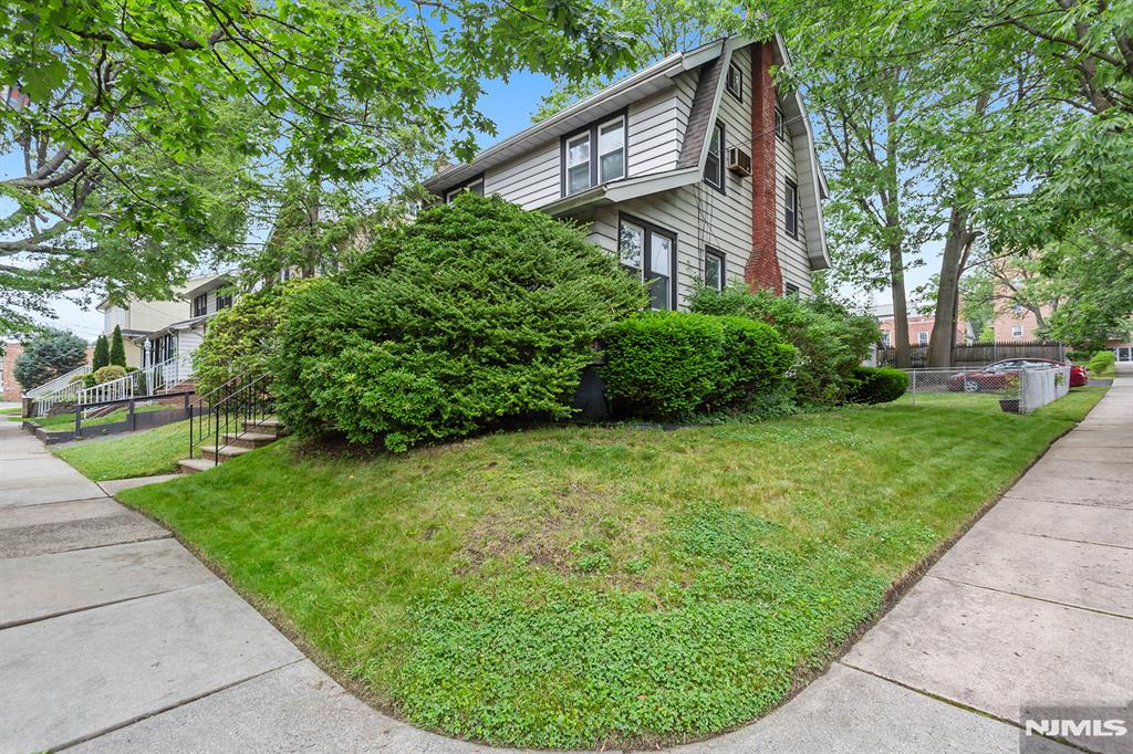 21 Spruce Avenue