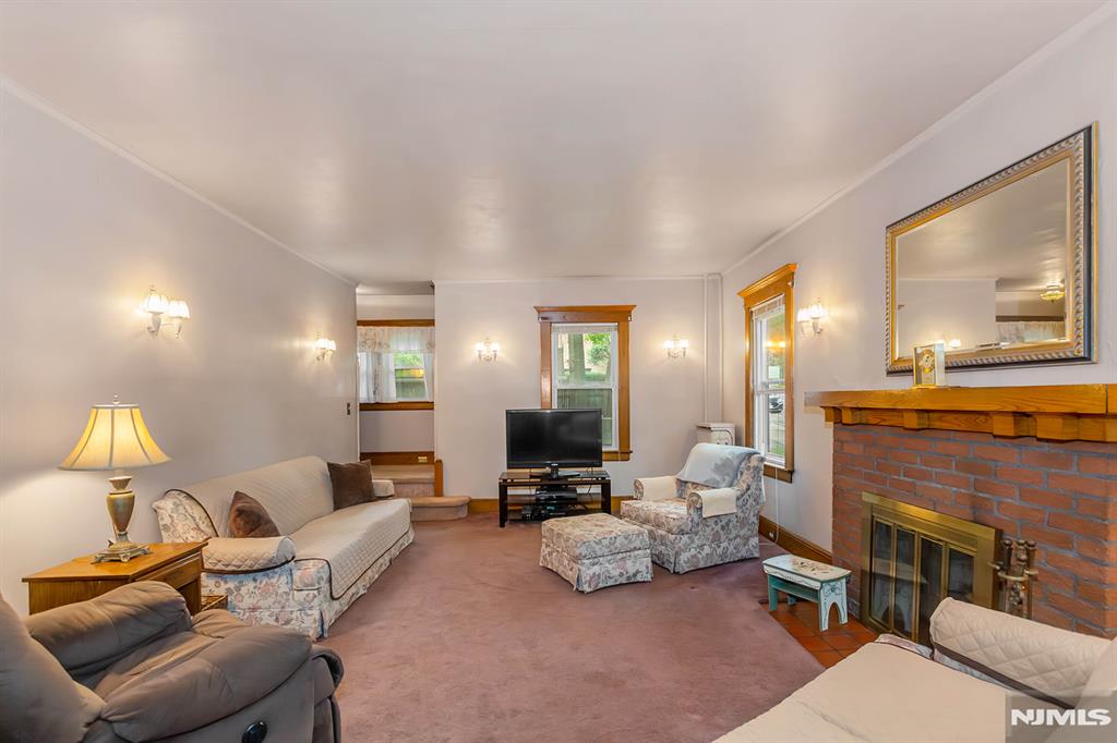 21 Spruce Avenue