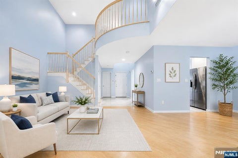 Photo of 91 Lakeview Drive, Old Tappan, NJ 07675 (MLS # 26029770)
