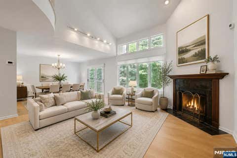 Photo of 91 Lakeview Drive, Old Tappan, NJ 07675 (MLS # 26029770)