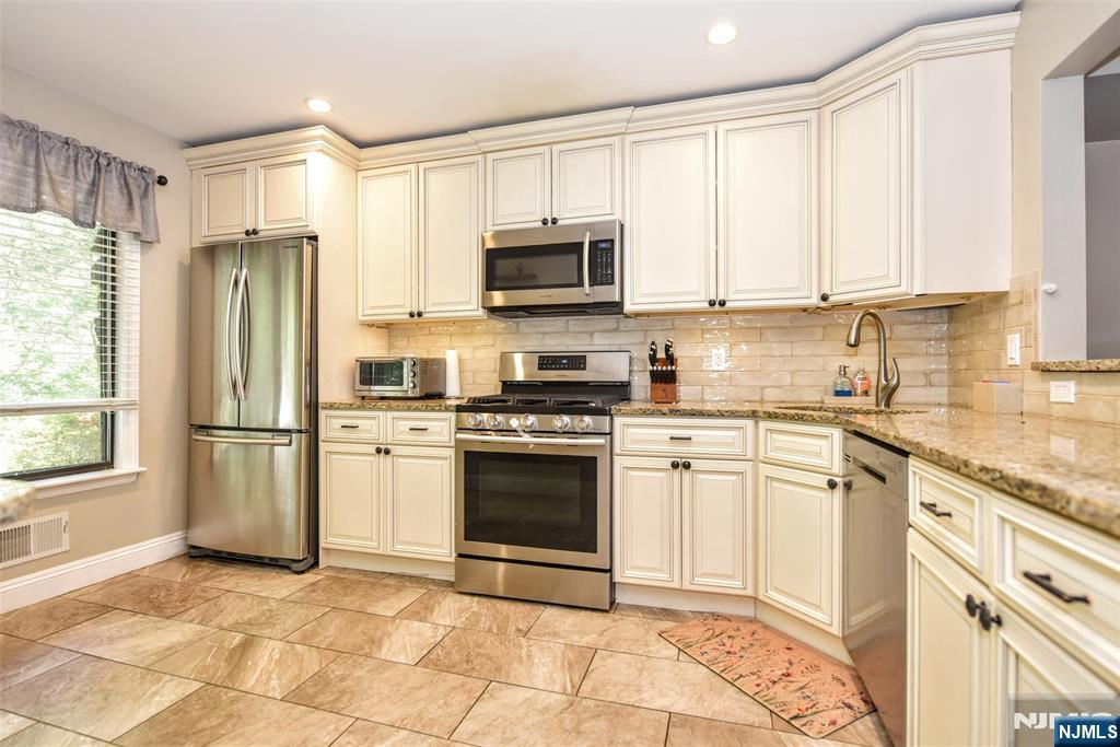 15B Brookside Heights 15B