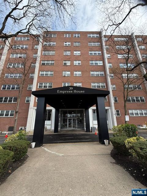 Photo of 39 39th St #2L, Paterson, NJ 07514 (MLS # 26011221)