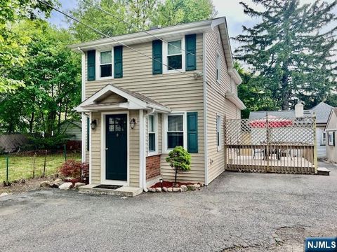 Photo of 144 Phelps Ave, Englewood, NJ 07631 (MLS # 26015552)