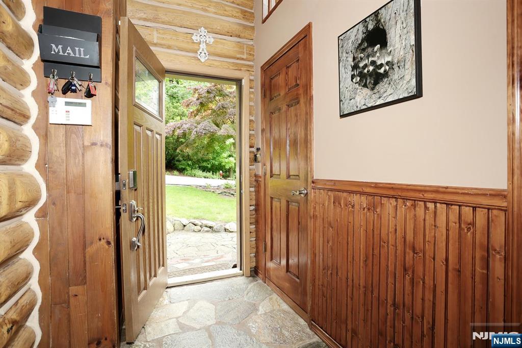 5 Longview Lane