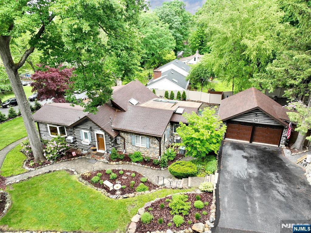 5 Longview Lane
