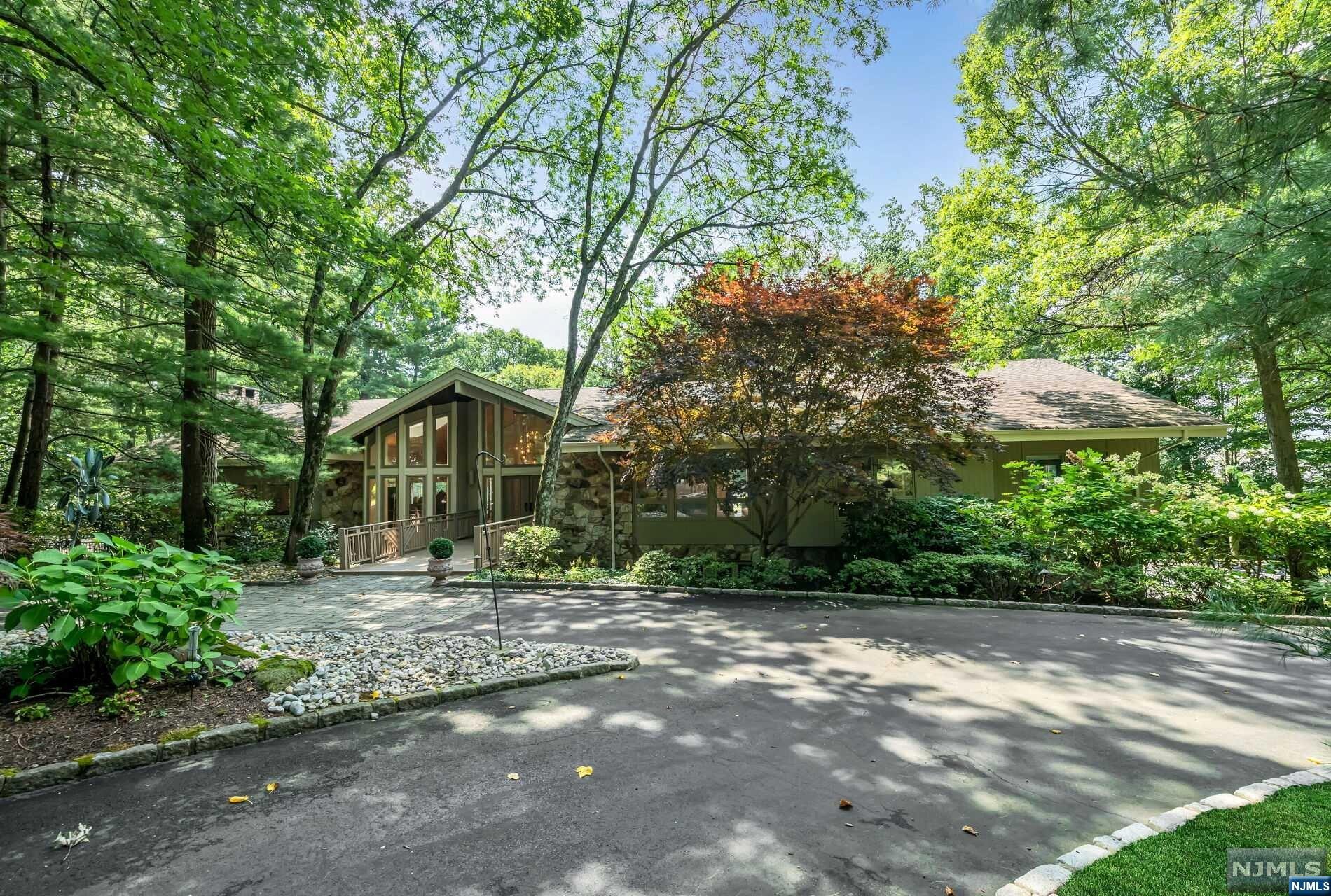 Property for Sale at 9 Marie Major Drive, Alpine, New Jersey - Bedrooms: 6 
Bathrooms: 6 
Rooms: 15  - $3,995,000