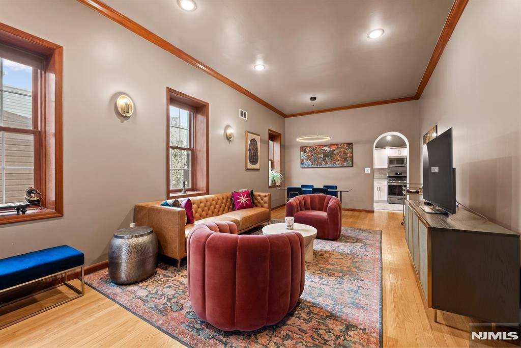20 Reservoir Avenue 2