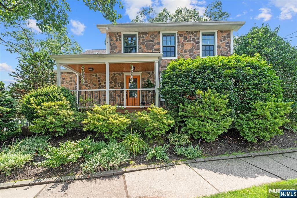 67 Vreeland Avenue