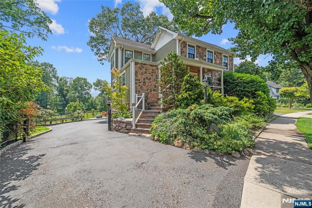 67 Vreeland Avenue