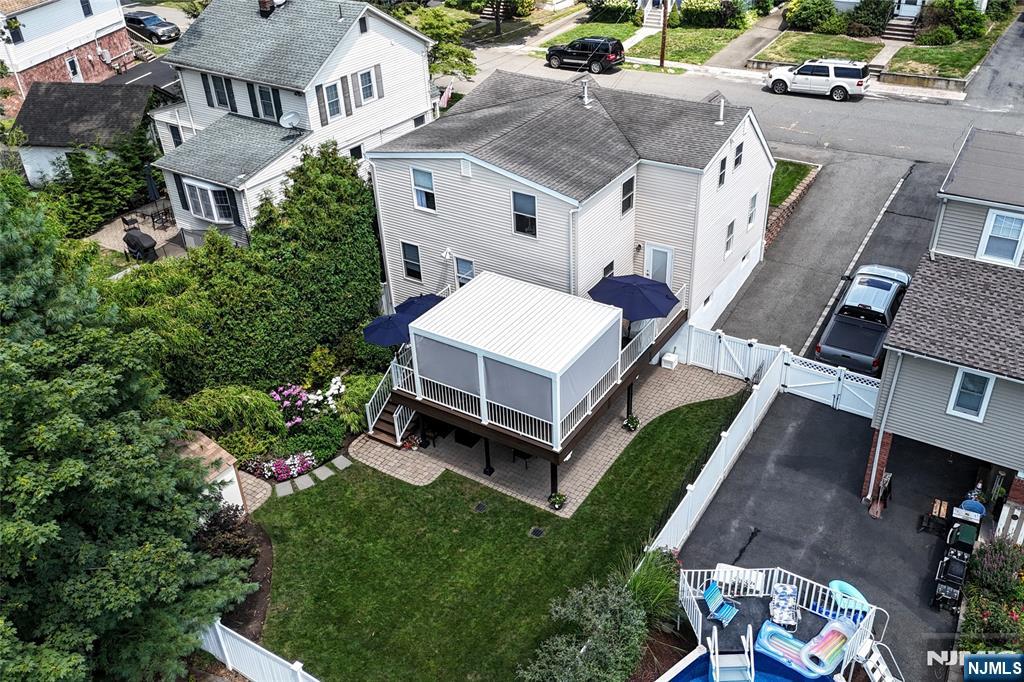 15 Pleasant Avenue