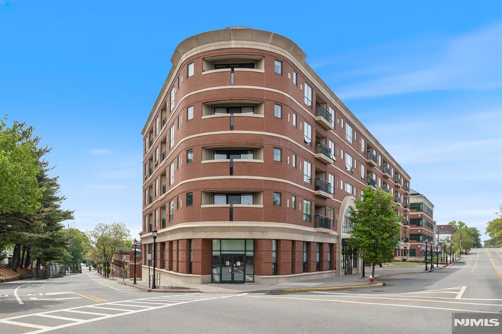1 Orient Way 501