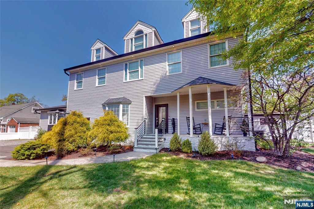 Property for Sale at 313 Madison Avenue, New Milford, New Jersey - Bedrooms: 6 
Bathrooms: 4 
Rooms: 12  - $1,150,000