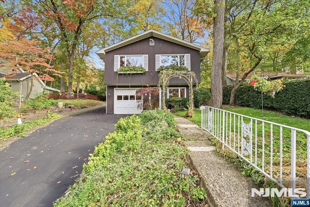 84 Cupsaw Drive