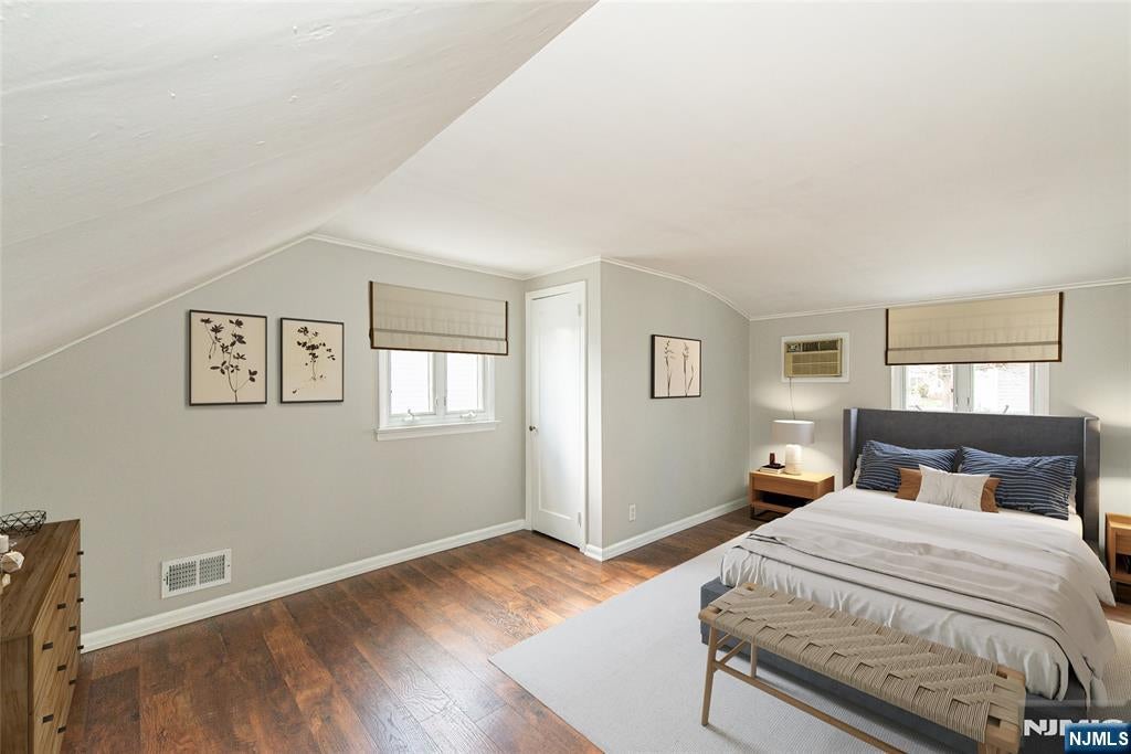 3 Vivian Court