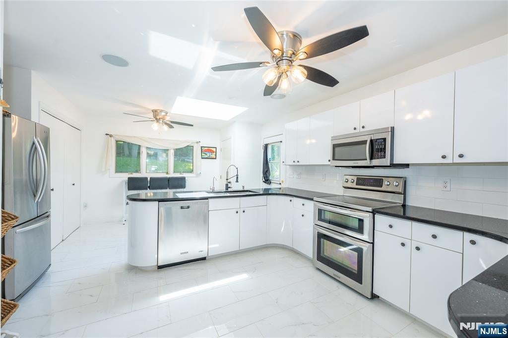 335 Elmira Trail