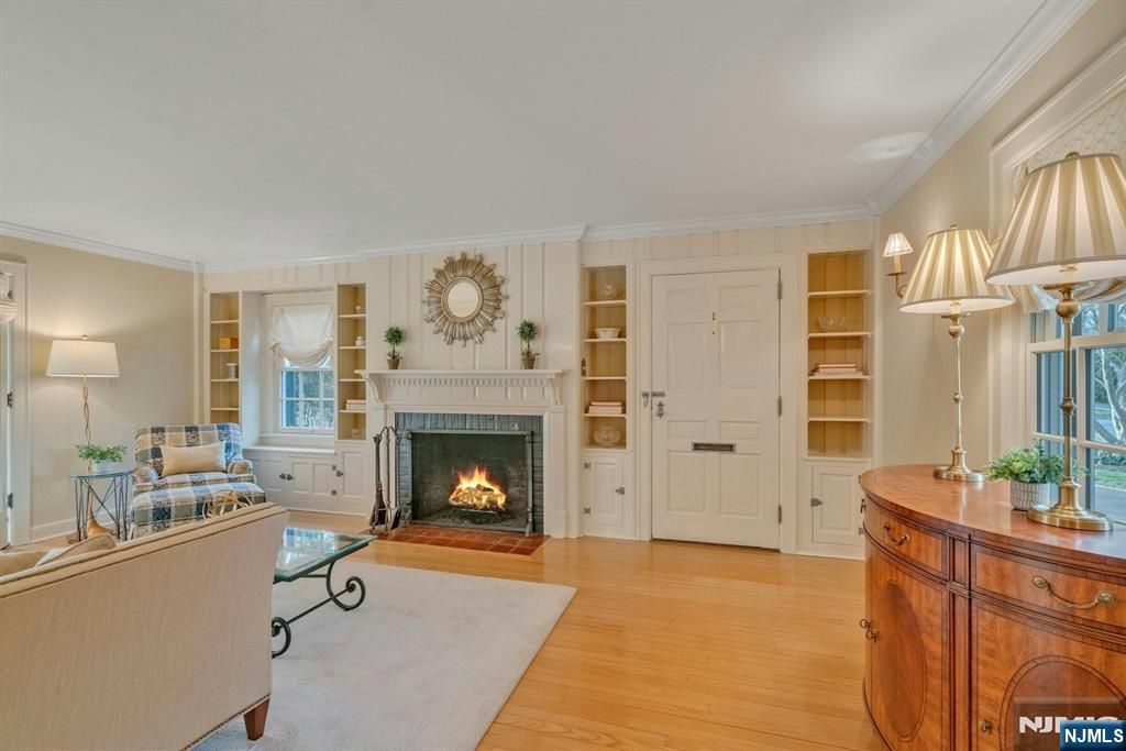 Photo of 24 Sutton Drive, Ho-Ho-Kus, NJ 07423 (MLS # 25042865)