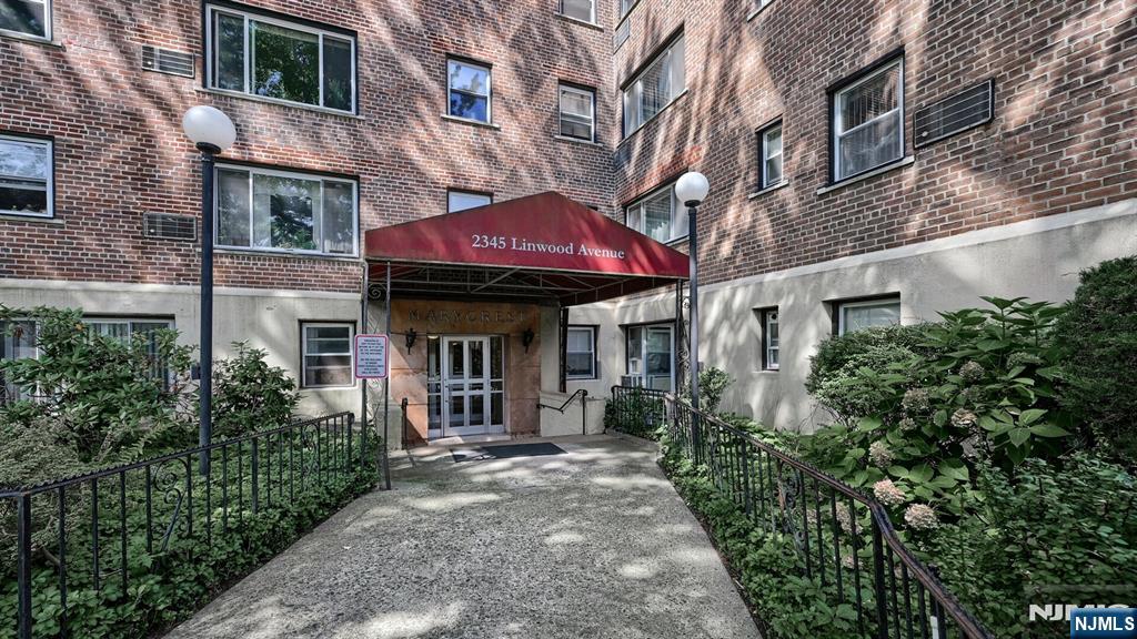 2345 Linwood Avenue 5D