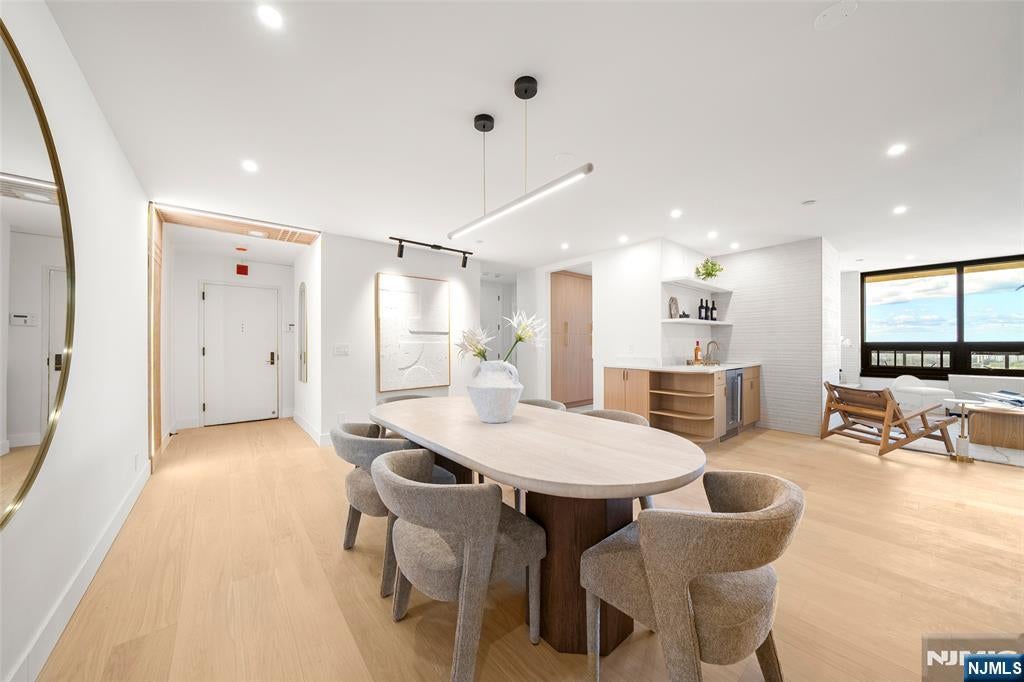 800 palisade Avenue 24 E