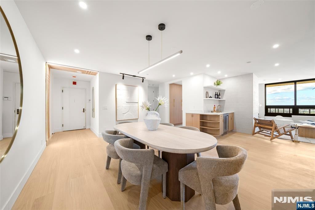 800 palisade Avenue 24 E