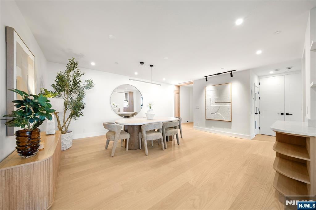 800 palisade Avenue 24 E