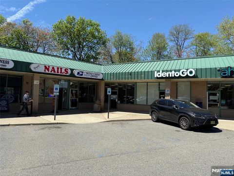 85 OUTWATER Lane Former H&R Bloc Garfield NJ 07026