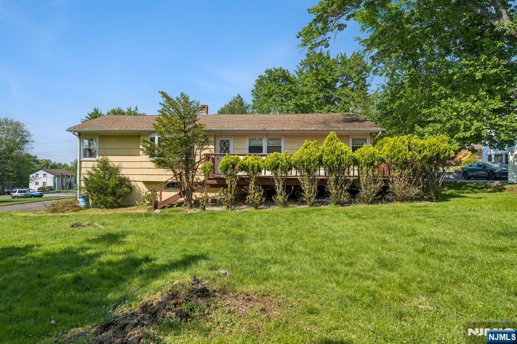 12 Clover Court