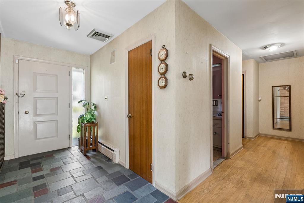 12 Clover Court