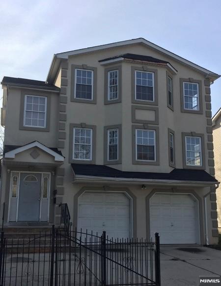 Property for Sale at 91 William Street, East Orange, New Jersey - Bedrooms: 6 
Bathrooms: 3 
Rooms: 13  - $725,000