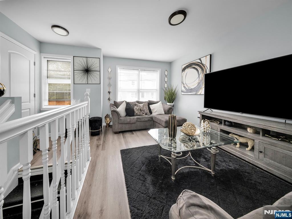 Paterson, New Jersey 07501, United States, 6 Bedrooms Bedrooms, ,2 BathroomsBathrooms,Residential,Active,159842