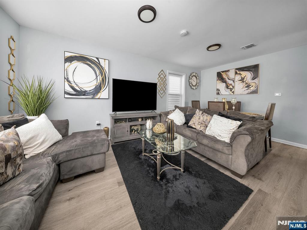 Paterson, New Jersey 07501, United States, 6 Bedrooms Bedrooms, ,2 BathroomsBathrooms,Residential,Active,159842