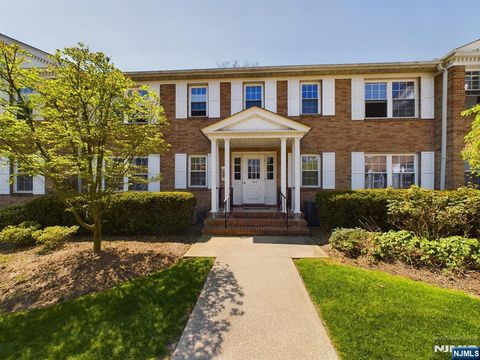 Photo of 364 E Ridgewood Ave #1, Ridgewood Village, NJ 07450 (MLS # 25035829)