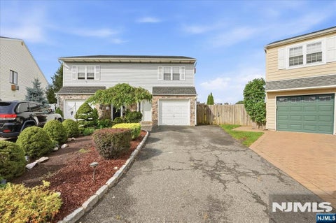 Photo of 57 Reilly Court, Hackensack, NJ 07601 (MLS # 26025091)