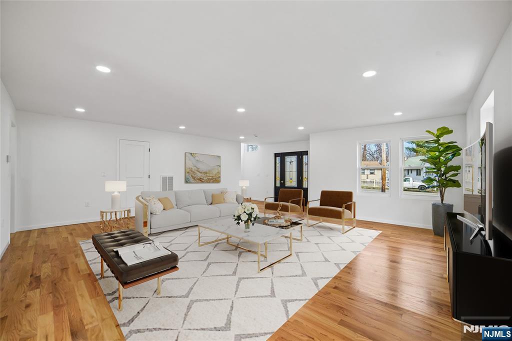 207 Lake Shore Drive