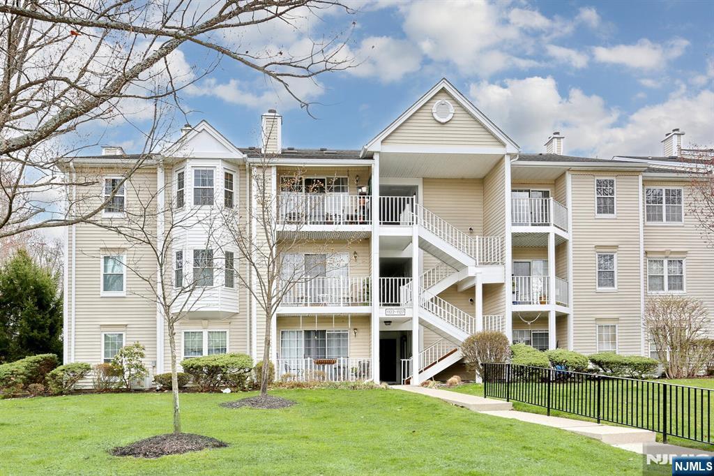 1127 Sycamore Lane 1127