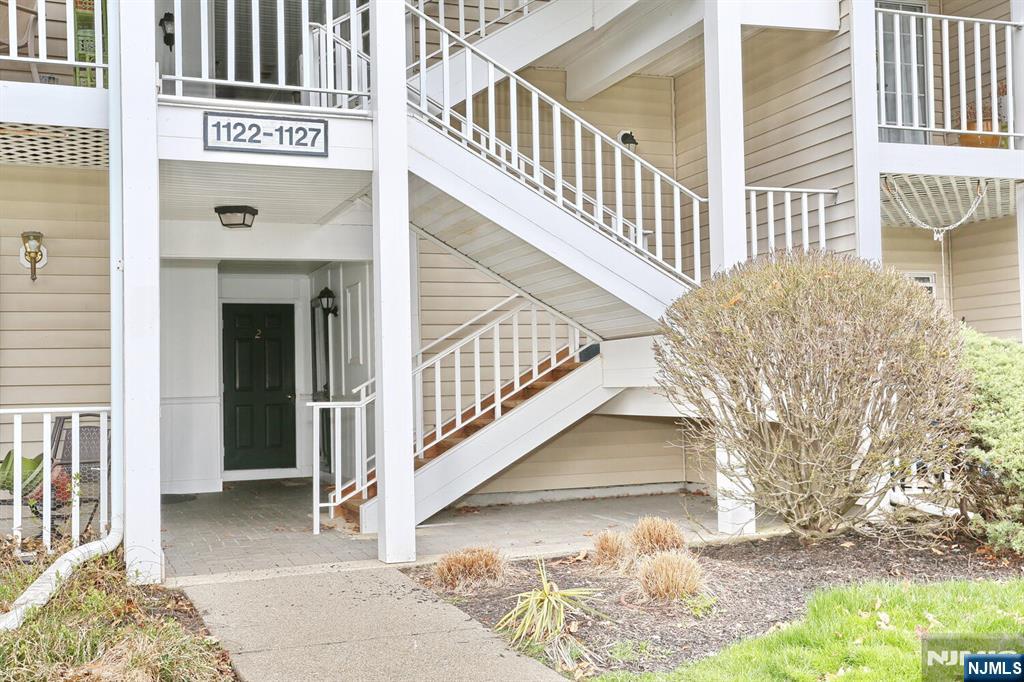 1127 Sycamore Lane 1127